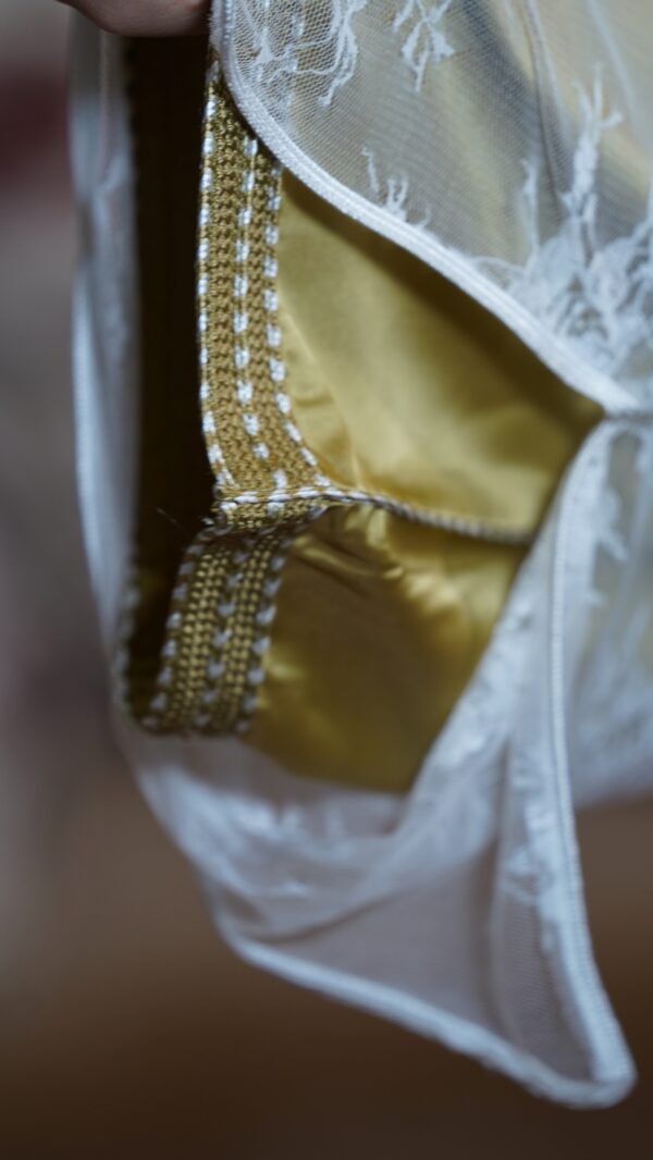 Golden Aura – Image 5
